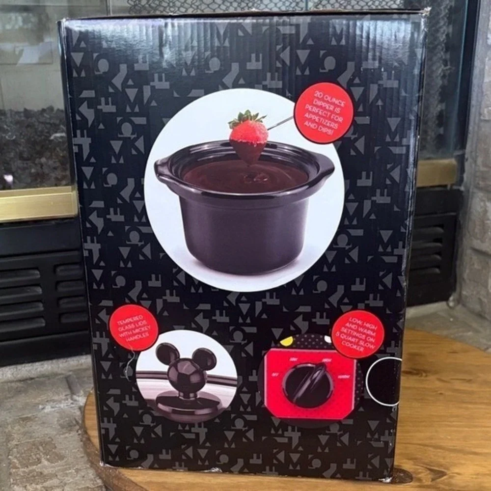Disney Mickey Mouse Slow Cooker Set:5-Quart Oval & 20-Ounce Dipper Black Red NIB